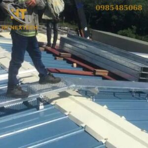 Sàn thao tác trên mái tôn