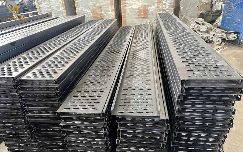 Mọi công trình sử dụng sàn thao tác đều cần thiết kế và thi công theo tiêu chuẩn rõ ràng