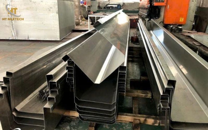 Sửa chữa, thay thế ngay khi máng xối xuống cấp