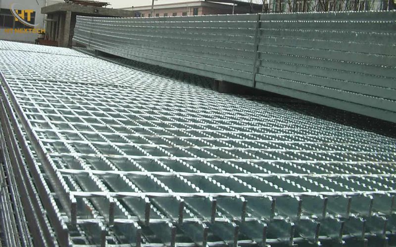 Khi nào sàn thao tác chống trượt là đầu tư bắt buộc?