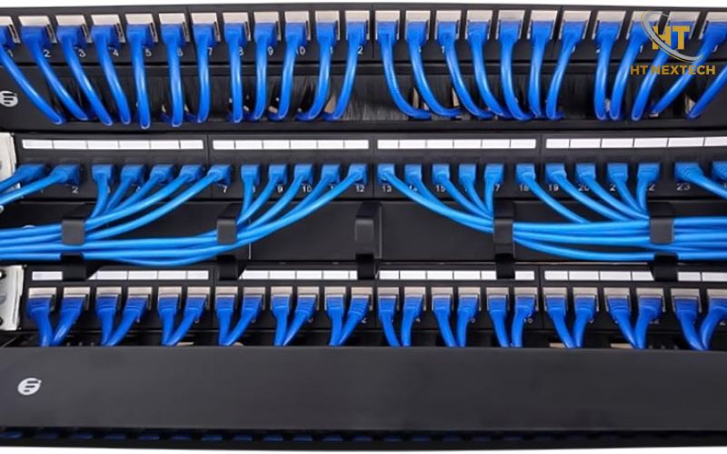 Sử dụng phụ kiện quản lý cáp phù hợp